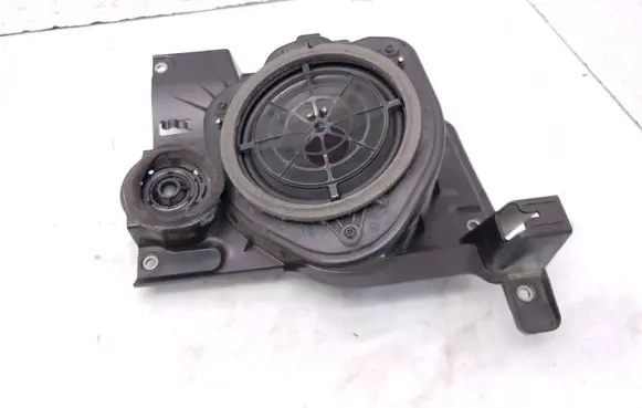 Audi TT TTS RS Mk3 8S Rear door speaker 8S0035411B 8S0035399A 8S8035241A