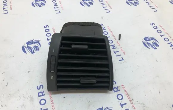 BMW X5 E53 Dashboard side air vent grill/cover trim 8402216