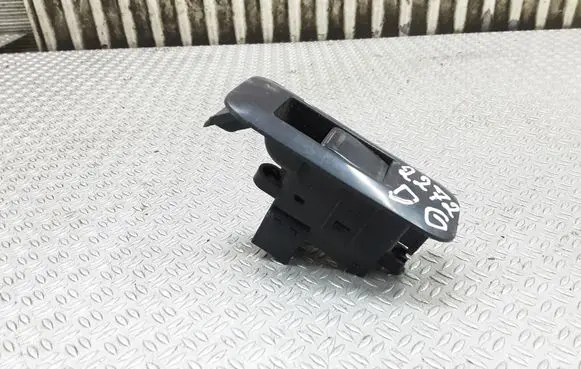 Nissan Primera Electric window control switch