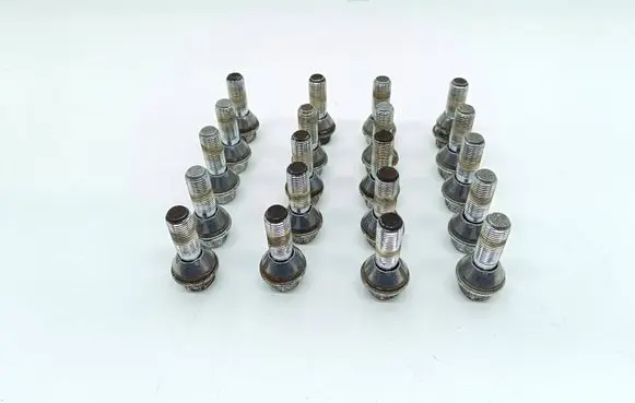 Volvo XC60 Nuts/bolts 
