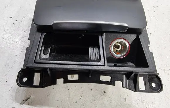 Ashtray (front)
