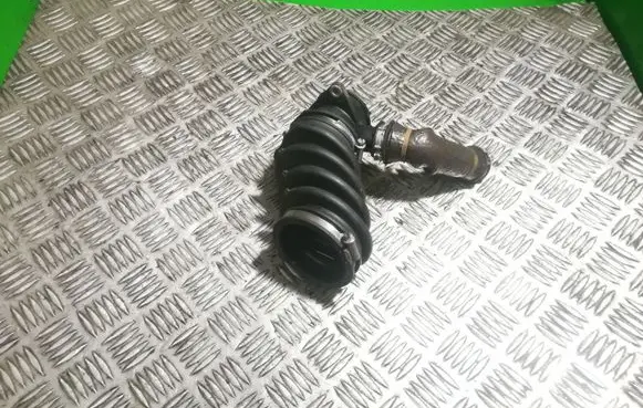 Ford Focus Air intake hose/pipe AV616C784AE