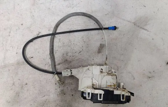 Volkswagen Crafter Front door lock A9067202135