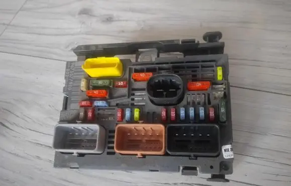 Citroen C4 Grand Picasso BSM Control unit 9675877980