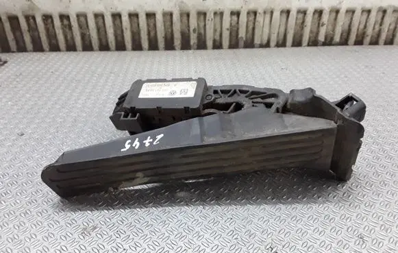 Volkswagen PASSAT B6 Accelerator throttle pedal 1K1721503L