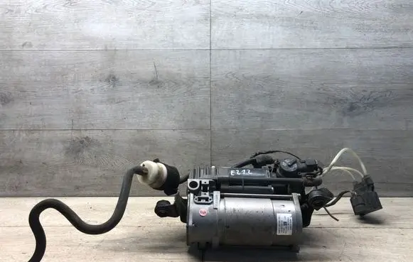 Mercedes-Benz E W212 Air suspension compressor/pump 4430201701 26071434 5311720136A