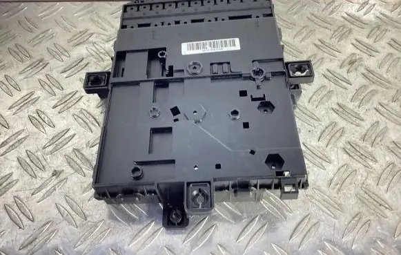 Porsche 911 991 Fuse module 937111160915