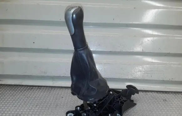 Ford Fusion Gear shifter/selector 