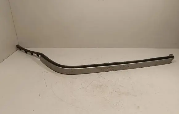 Mercedes-Benz C W202 Under headlight/headlamp trim 2028260777