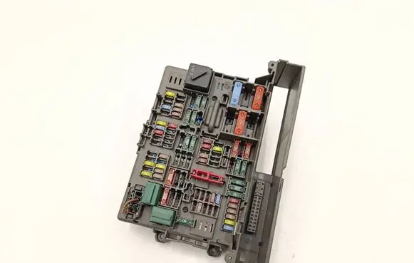 BMW X1 E84 Fuse module 9119446