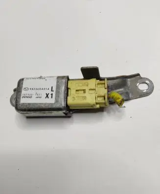 Subaru B9 Tribeca Airbag deployment crash/impact sensor 98236XA01A 1879001821