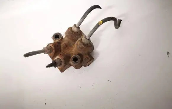 Mazda 626 Brake power pressure regulator 