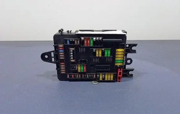 BMW 3 F30 F35 F31 Fuse box set 9389070