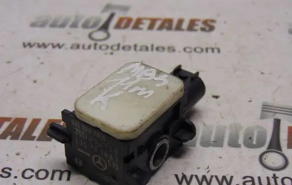 Mercedes-Benz S W221 Airbag deployment crash/impact sensor A0038202826