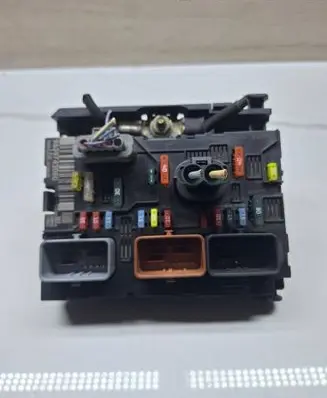 Peugeot 307 Fuse module 9659742080