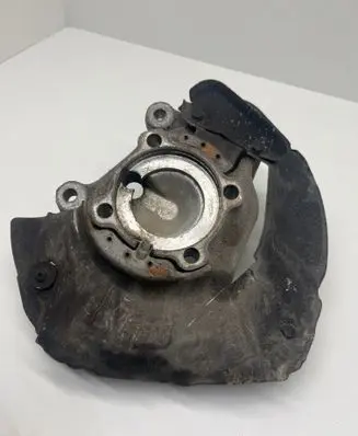 BMW 5 E39 Front wheel hub