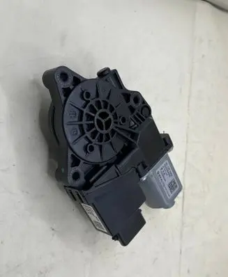 KIA Ceed Rear glass lock/latch C460 82450D4000