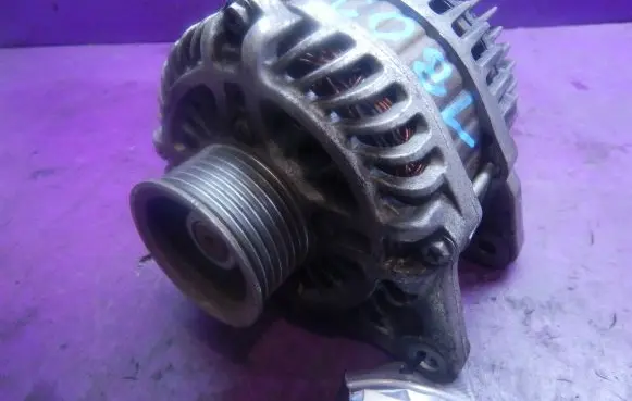 Nissan Tiida C11 Generator/alternator