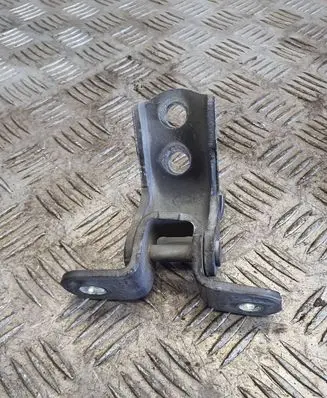 Toyota Yaris Front door upper hinge