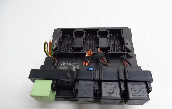 Volkswagen PASSAT B7 Other control units/modules 3AA937087