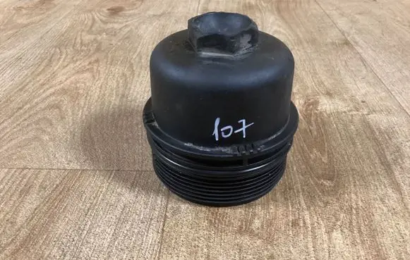 Opel Insignia A Oil filter cover PA66GF35