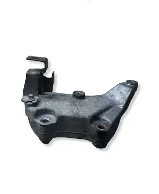 Mercedes-Benz E W212 Engine mounting bracket A6510940039 1138701041 113870104