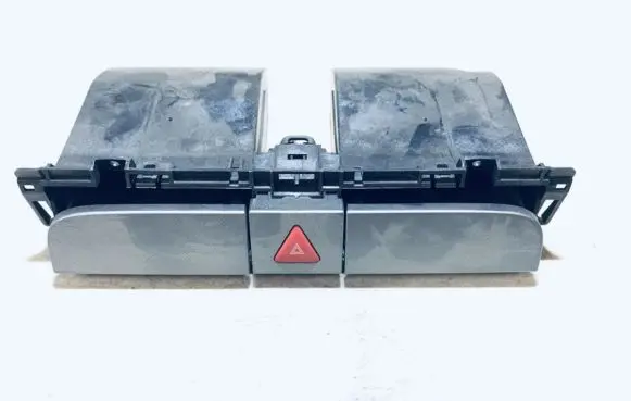 Volkswagen PASSAT B6 Cup holder 3C0858407