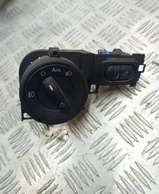 Volkswagen Touareg I Light switch 7L6858903 P0095827