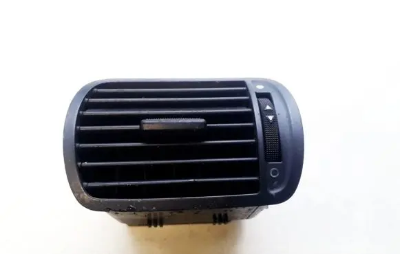 Audi A3 S3 8L Dash center air vent grill 8L0820901