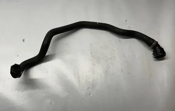 BMW X5 E70 Engine coolant pipe/hose 9222752 64219222752