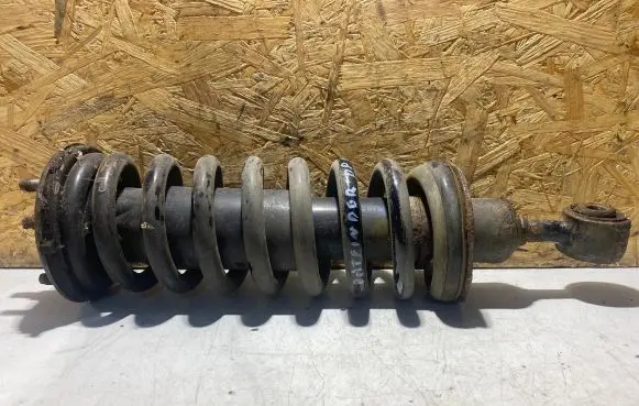 Nissan Pathfinder R51 Front shock absorber/damper