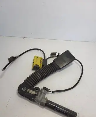 BMW X3 E83 Front seatbelt buckle 8257788