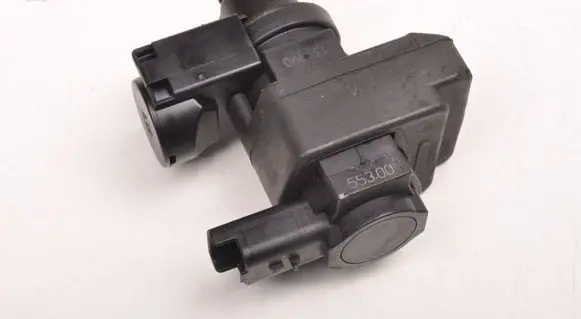 BMW 1 F20 F21 Valve vacuum V7599547
