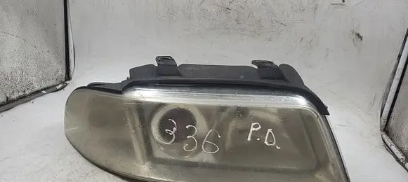 Audi A4 S4 B5 8D Headlight/headlamp 89300381