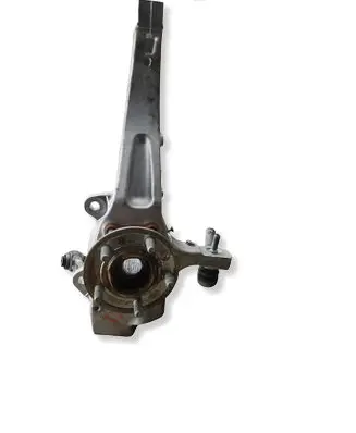 Land Rover Defender Front wheel hub L8B223273169 XD6W2 J7EX6R2275898