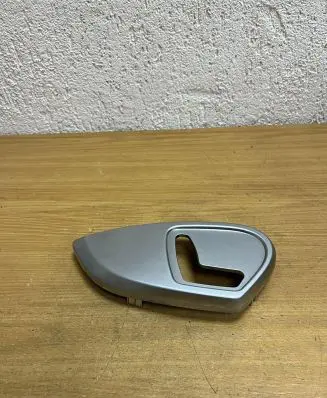 Mercedes-Benz ML W164 Front door seat control surround trim 313206 F2081