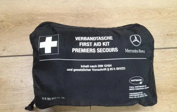Mercedes-Benz A W169 First aid kit A1698600150
