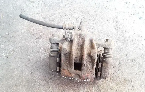 Hyundai Sonata Rear brake caliper 80140099