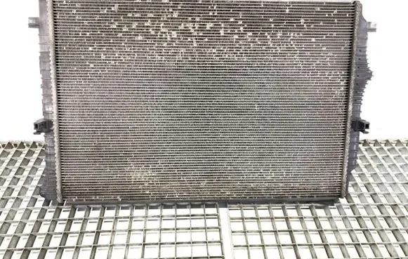 Volkswagen PASSAT B8 Coolant radiator 5Q0121251EN