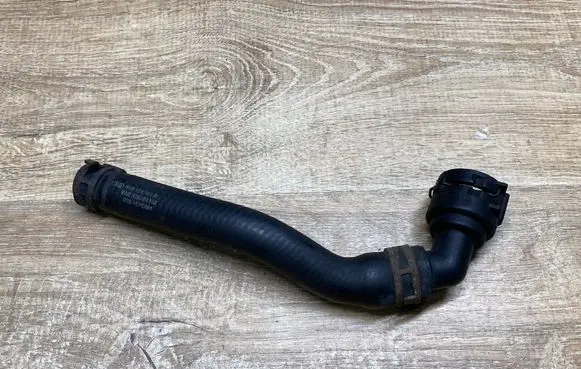 Audi A6 S6 C6 4F Engine coolant pipe/hose 4G0122109A