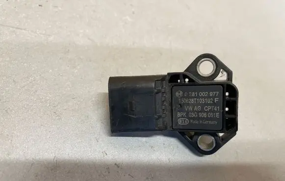 Volkswagen Touran II Air pressure sensor 03G906051E