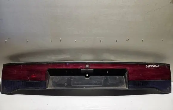 Renault Safrane Rear light center trim bar blend 7700808306
