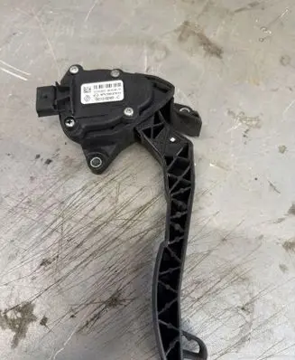 Renault Master III Accelerator throttle pedal 180101626r