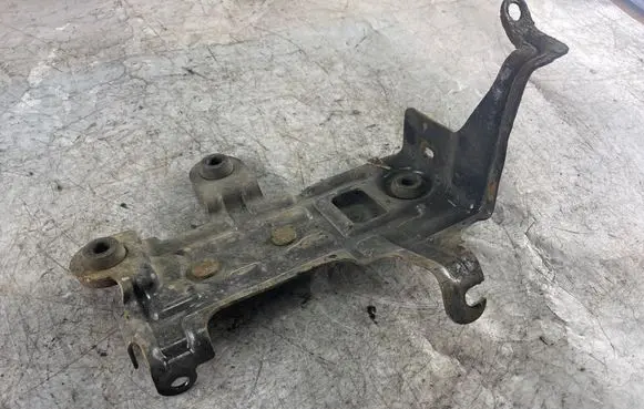 Dodge Caliber Battery tray 