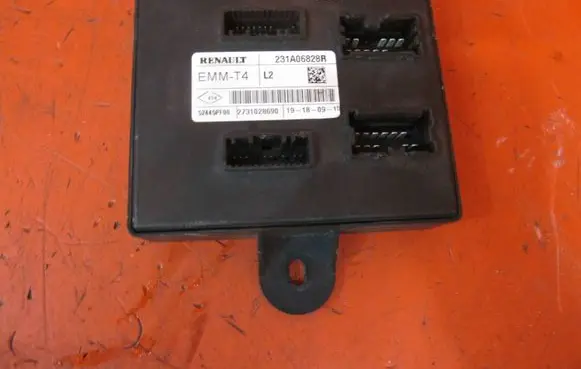 Renault Captur Other control units/modules 231A06828R