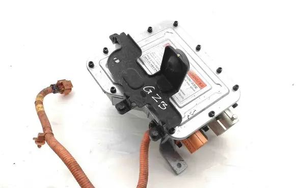 Voltage converter inverter