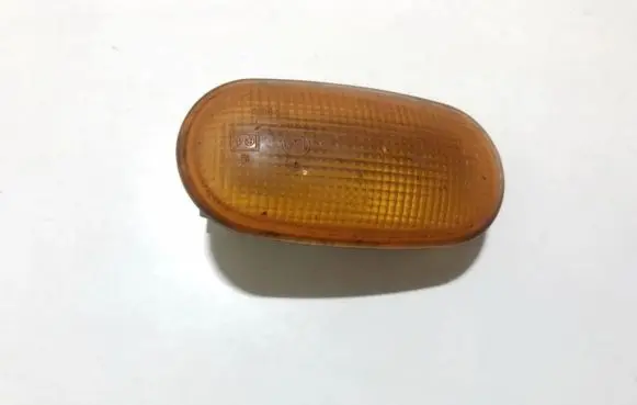 Mitsubishi Galant Front fender indicator light