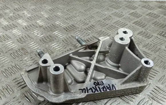 KIA Sorento IV Engine mounting bracket
