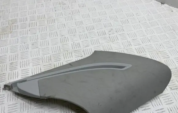 Volkswagen Touareg II (D)pillar trim (top) 7P6867245