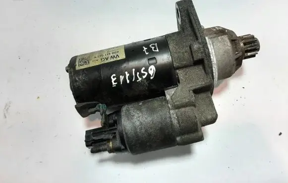 Volkswagen PASSAT B7 Starter motor 02M911023S